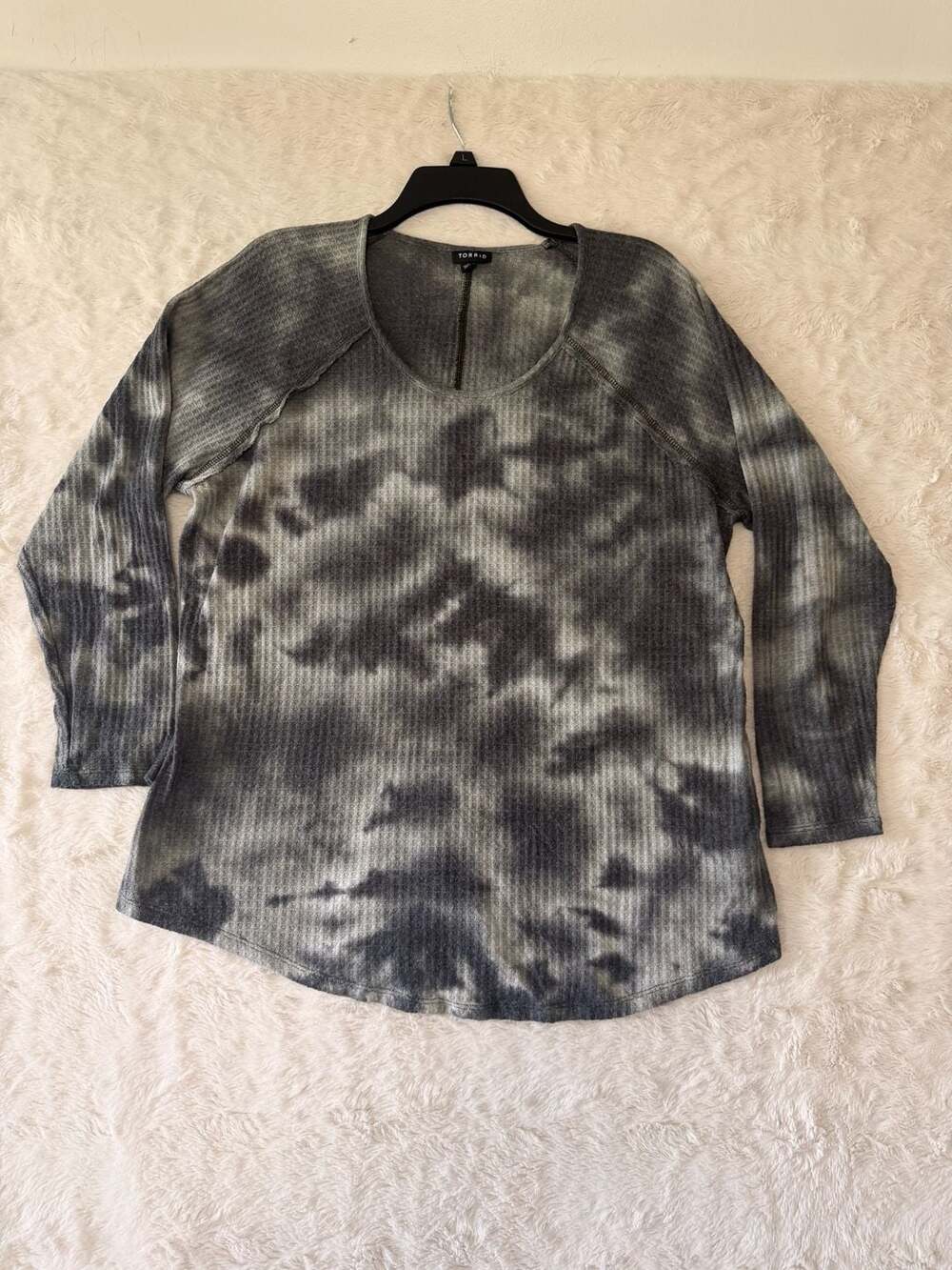 Torrid Size 1 Black Gray Tie-Dye Waffle Knit Long Sleeve Tee